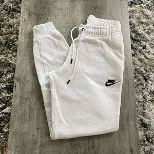 Nike Woman’s Joggers